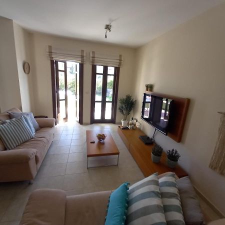 Helios Heights Spirits, Aphrodite Hills Golf Resort Kouklia Eksteriør billede