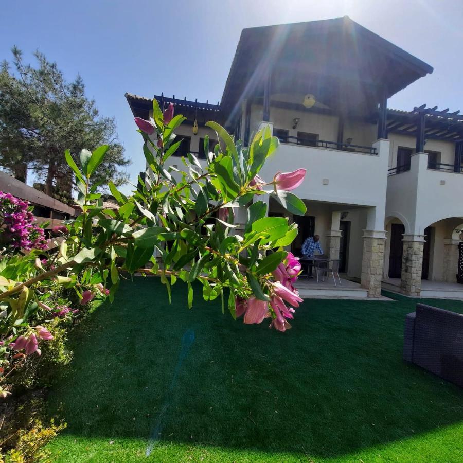 Helios Heights Spirits, Aphrodite Hills Golf Resort Kouklia Eksteriør billede