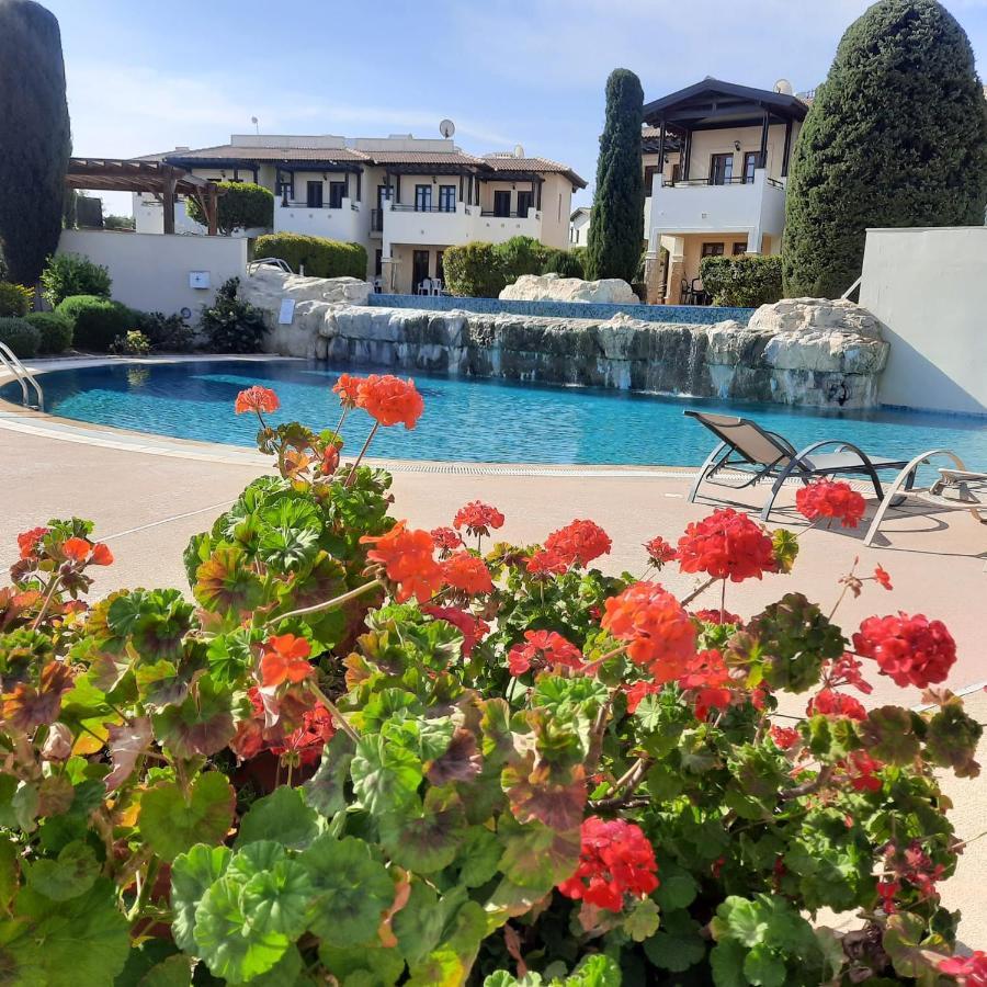 Helios Heights Spirits, Aphrodite Hills Golf Resort Kouklia Eksteriør billede